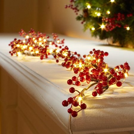 5 Corded Pre-lit Berry Garland