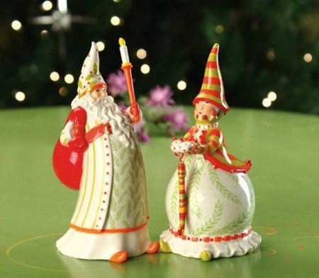 Santa and Mrs Claus Salt and Pepper Shakers