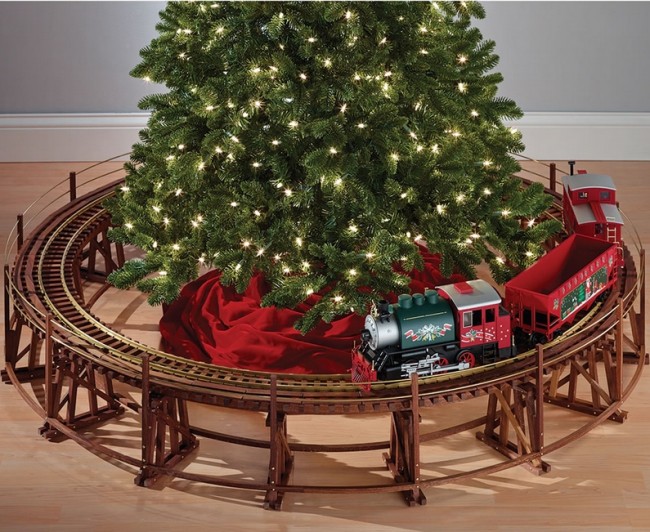 The Manhattan Railway Christmas Tree Train Trestle