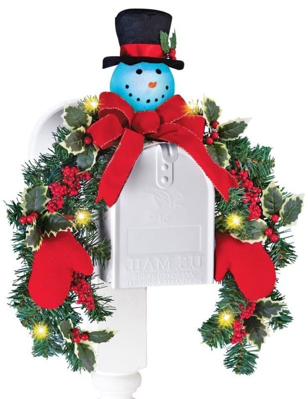 lighted-snowman-mailbox-evergreen-swag