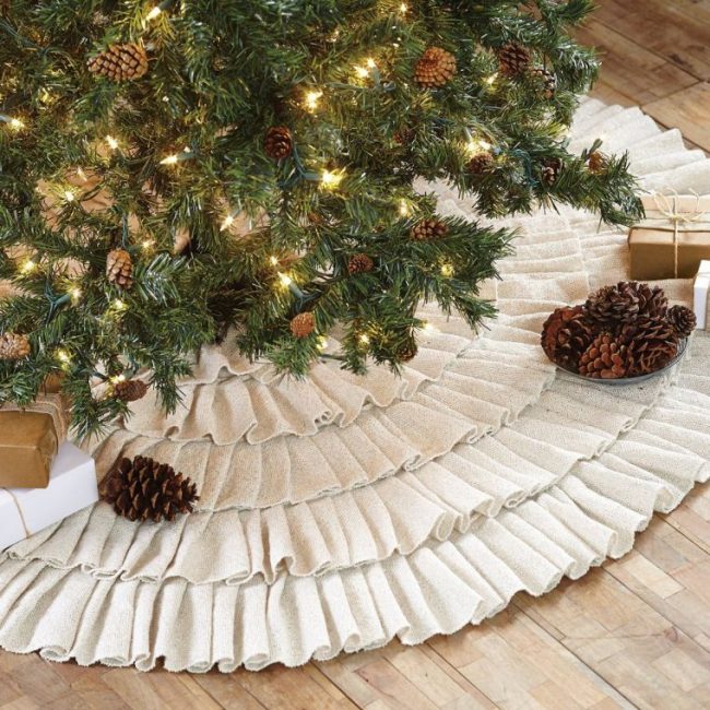 ruffle-christmas-tree-skirt-50