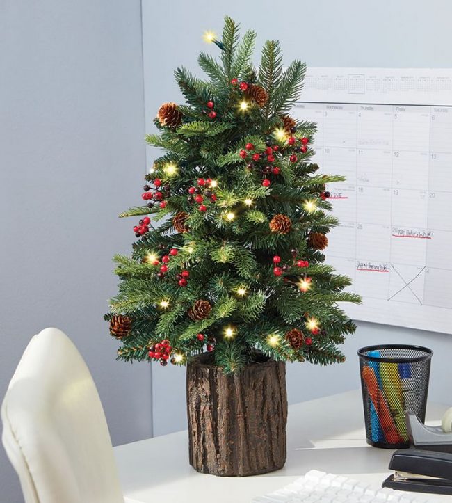 the-tabletop-prelit-christmas-tree