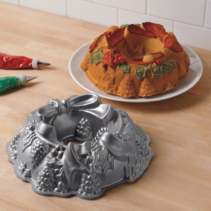 Holiday Wreath Pan