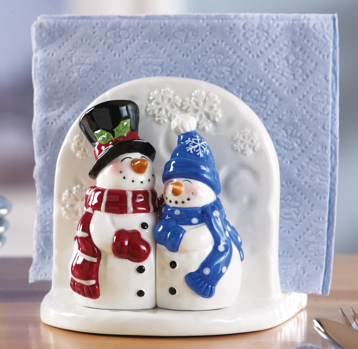 Snow Couple Holiday Salt & Pepper Accessory Set