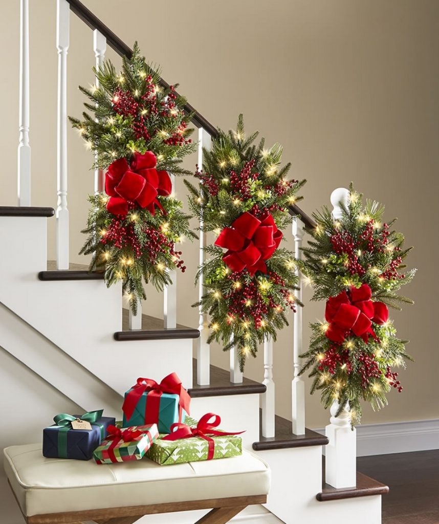 The Cordless Prelit Classic Holiday Swag Christmas