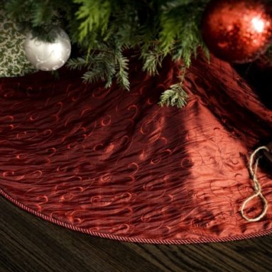 Classic Red Christmas Tree Skirt – Embroidered Taffeta
