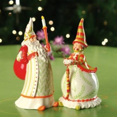 Santa and Mrs Claus Salt and Pepper Shakers